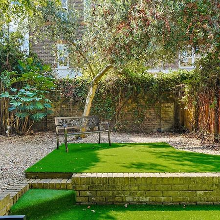 3 Bedroom Mews Home - Clapham Common - Free Private Parking - Sleeps 5 - Newly Refurbished - Sweetpea & Pillow Properties London Eksteriør billede