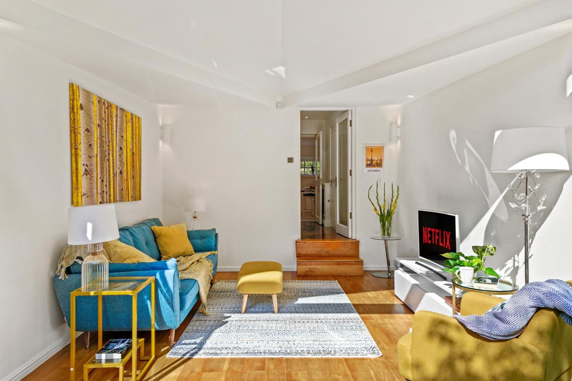 3 Bedroom Mews Home - Clapham Common - Free Private Parking - Sleeps 5 - Newly Refurbished - Sweetpea & Pillow Properties London Eksteriør billede