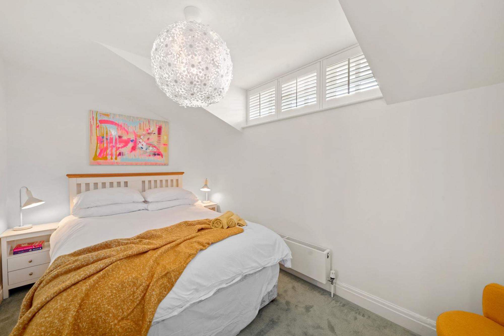 3 Bedroom Mews Home - Clapham Common - Free Private Parking - Sleeps 5 - Newly Refurbished - Sweetpea & Pillow Properties London Eksteriør billede