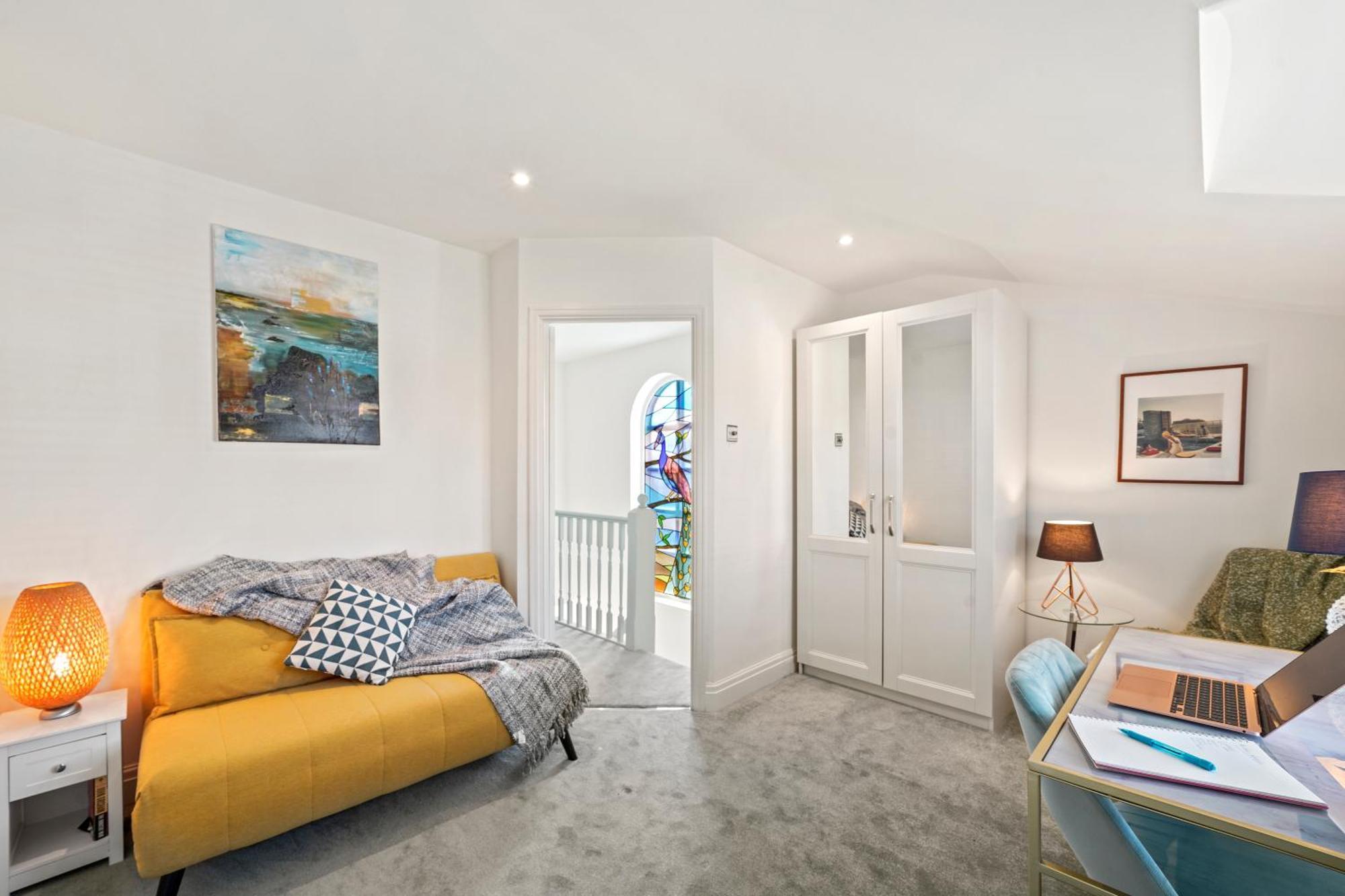 3 Bedroom Mews Home - Clapham Common - Free Private Parking - Sleeps 5 - Newly Refurbished - Sweetpea & Pillow Properties London Eksteriør billede