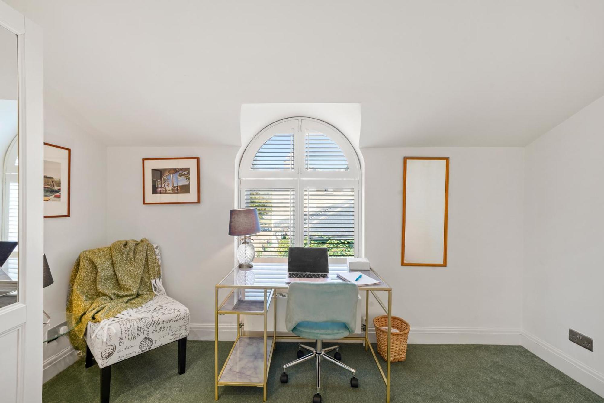 3 Bedroom Mews Home - Clapham Common - Free Private Parking - Sleeps 5 - Newly Refurbished - Sweetpea & Pillow Properties London Eksteriør billede