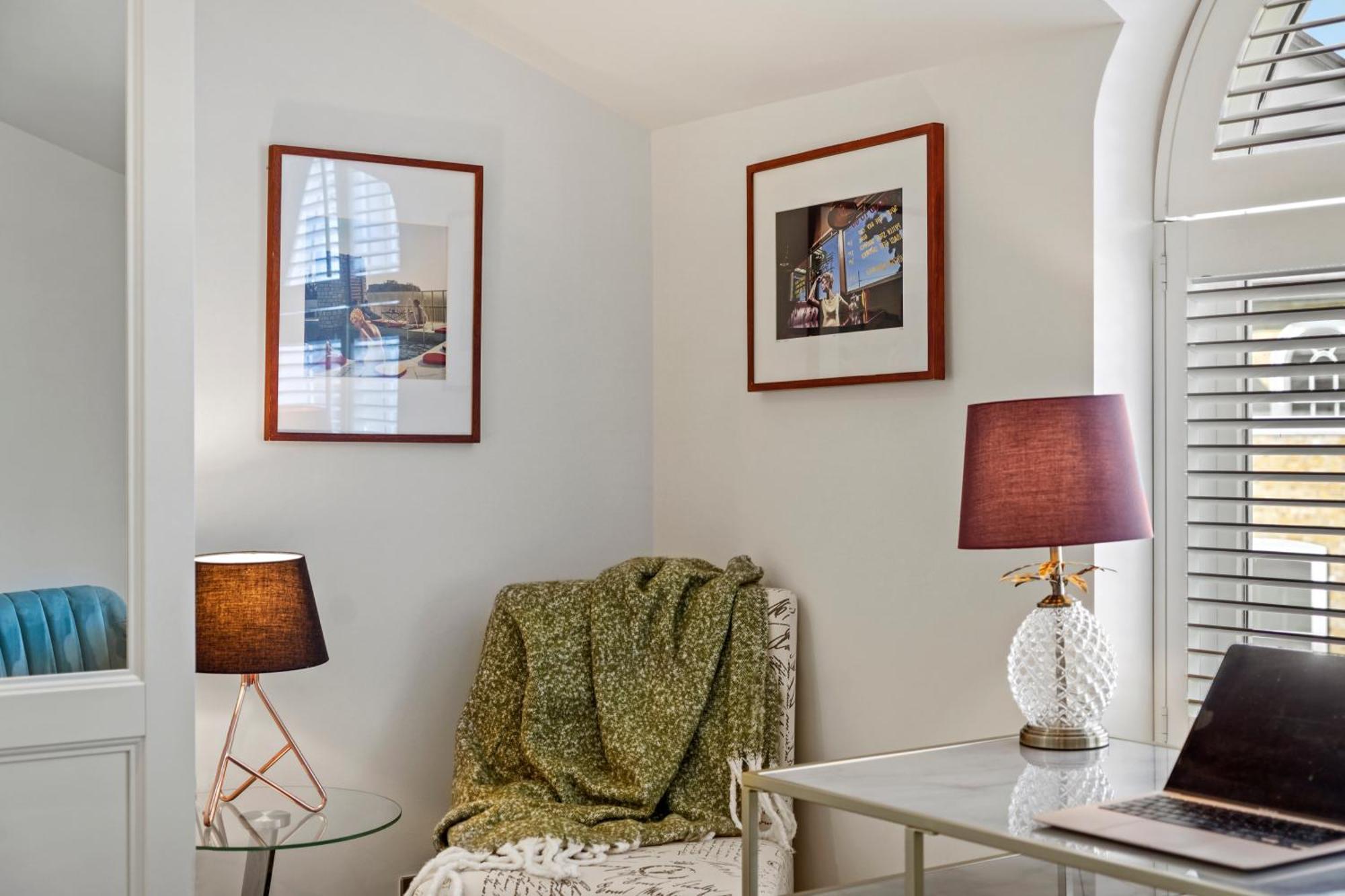 3 Bedroom Mews Home - Clapham Common - Free Private Parking - Sleeps 5 - Newly Refurbished - Sweetpea & Pillow Properties London Eksteriør billede